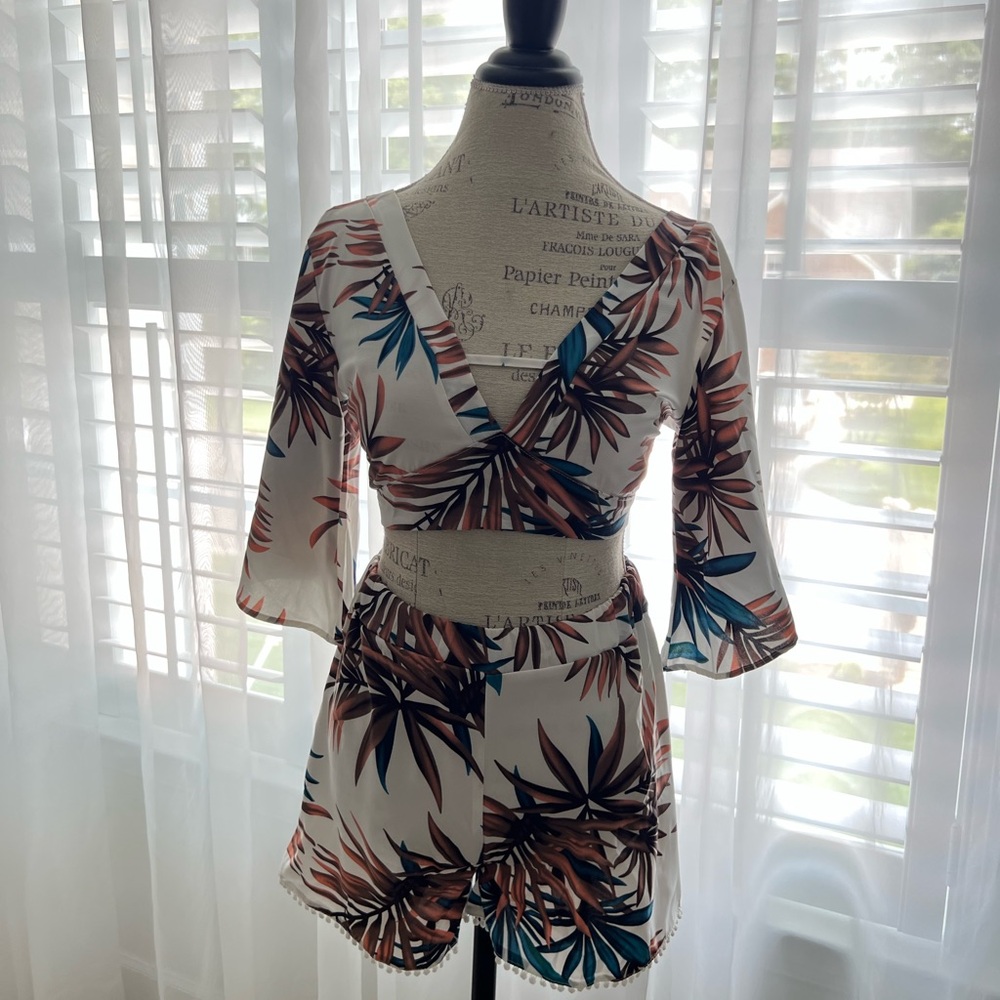 Two Piece Floral/ Tropical Set, size M